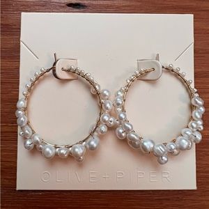 Olive & Piper Cruz Pearl Hoops